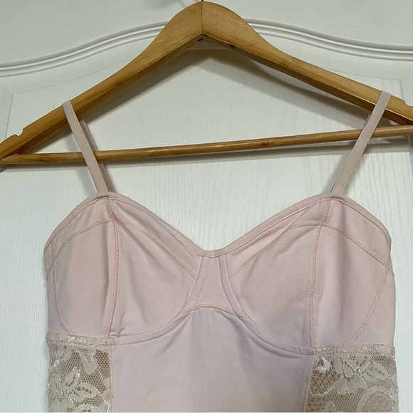 Aritzia Talula Light Pink Bustier Tank Top with Lace Size S - Picture 3 of 7